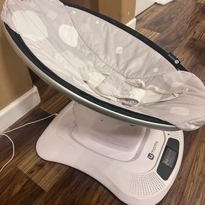 4 Moms MamaRoo Baby Swing